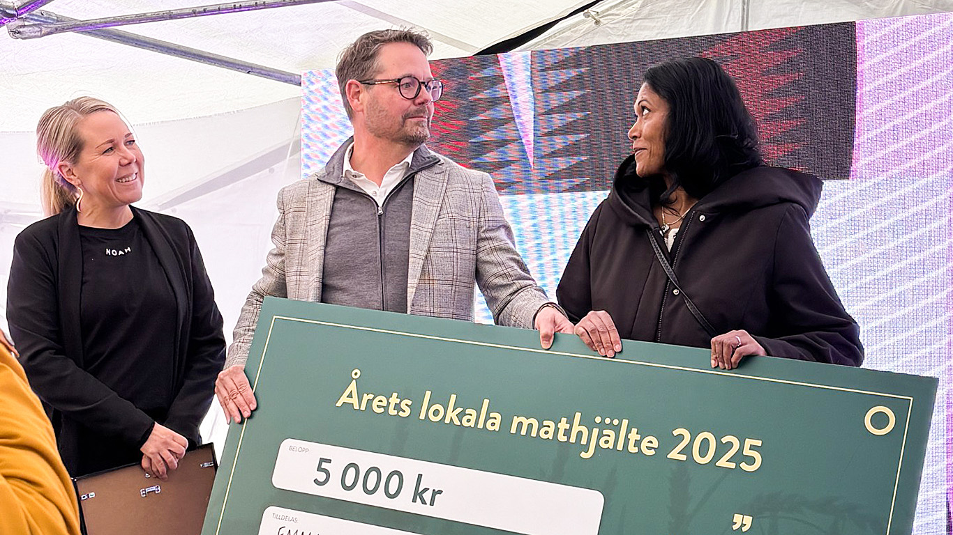 Emma Lind, kock på Dungens förskola på Hertsön vann priset Årets lokala mathjälte.