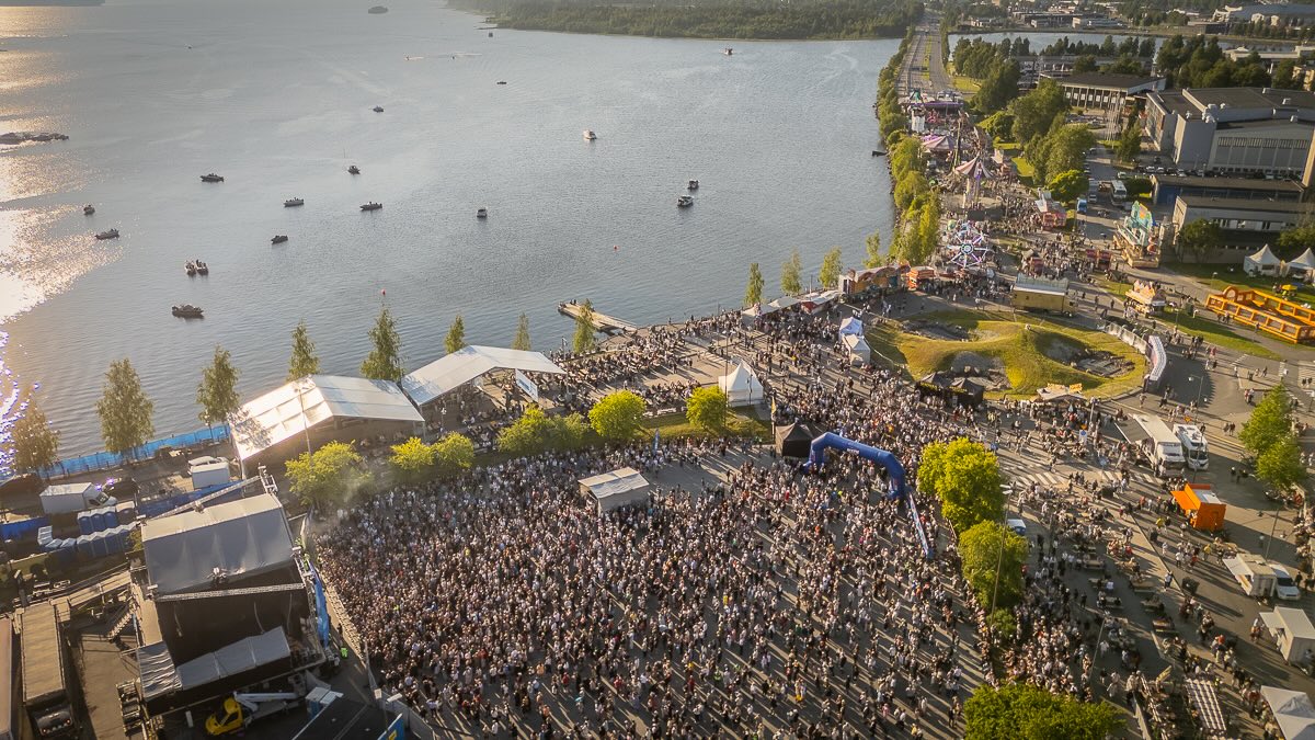 Överblicksbild från festivalen Under Solen 2025