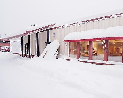 Biblioteket är stängt efter branden och öppnar igen till våren.