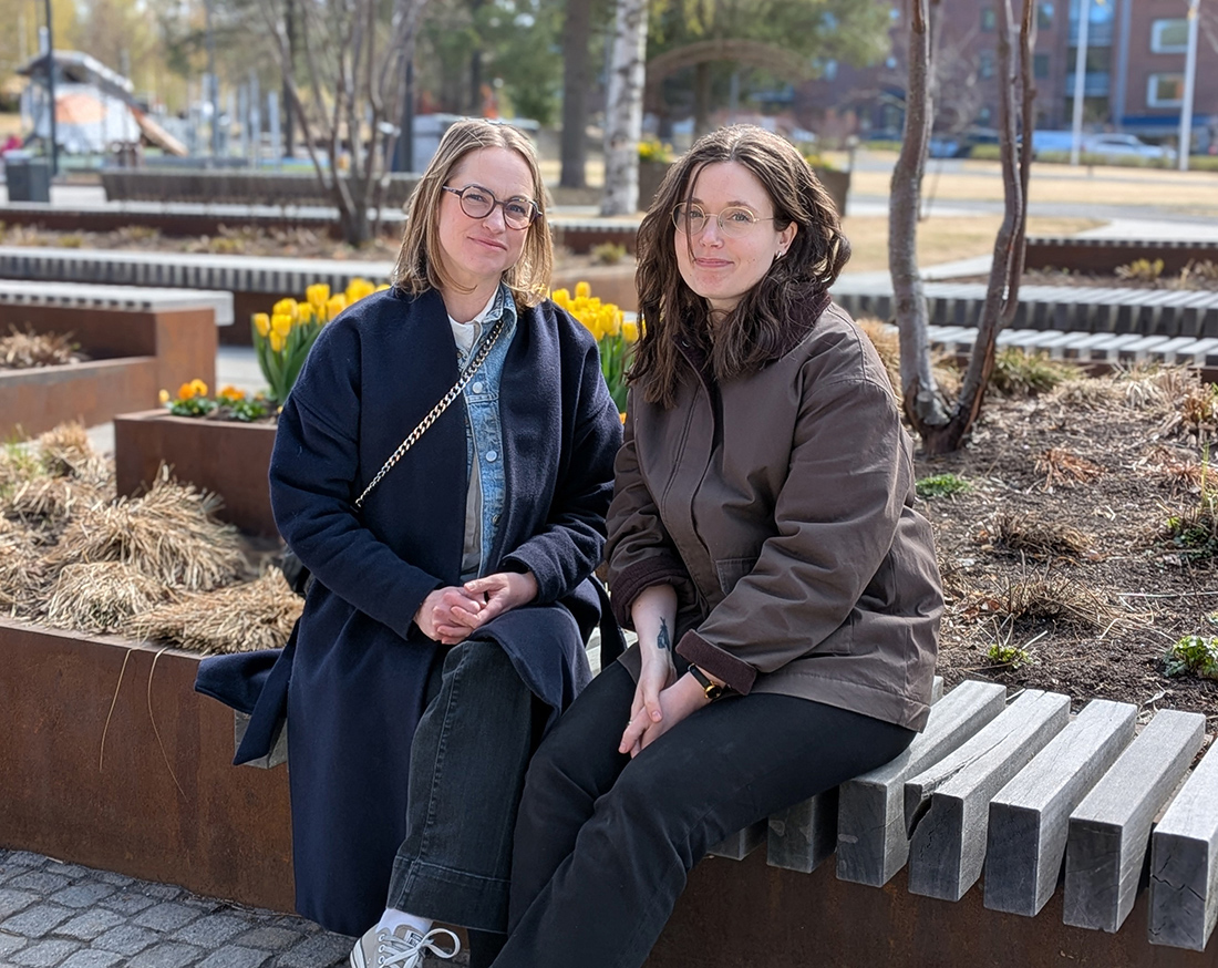 Frida Berglund, samhällsomställningschef på Luleå kommun och Carolina L. Weinz projektledare på Region Norrbotten arbetar tillsammans i projektet BOST.