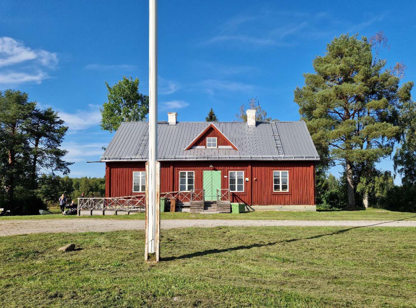 Mangårdsbyggnaden som kallas "Löjtnantsbostället" på vackra Andholmen i Råneå.