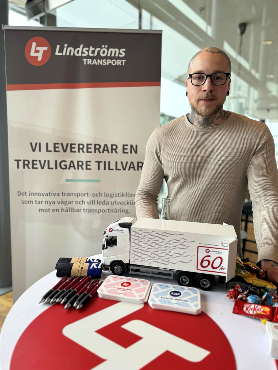 Elias Bjelke, driftchef på Lindströms transport