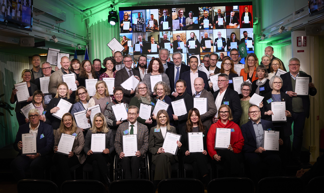 48 svenska kommuner, sex myndigheter och Viable Cities signerar Klimatkontrakt 2030 och Avsiktsförklaringar under European Viable Cities Day 2025. Fotograf: Fredrik Persson