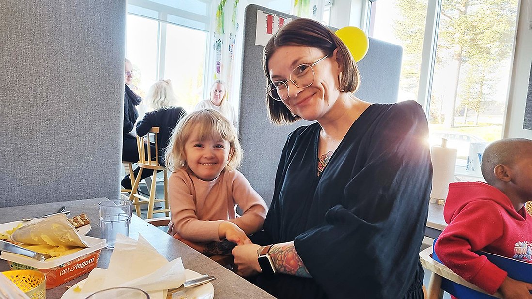  Eva Törmä med dottern Siv Törmä Iggstrand. 