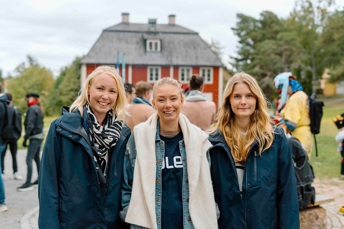 Emelie Hjelte, Camilla Eriksson och Erika Frank vid Gültzauudden