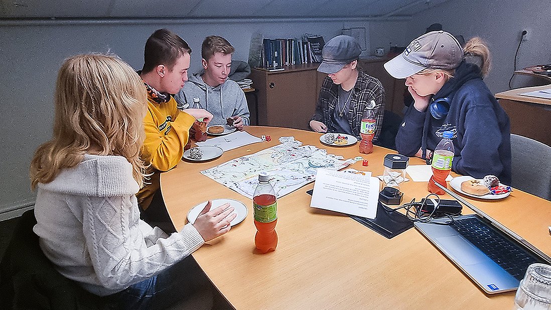 Vinsterna firades med att fika och spela ett spel som klasskamraterna skapat.