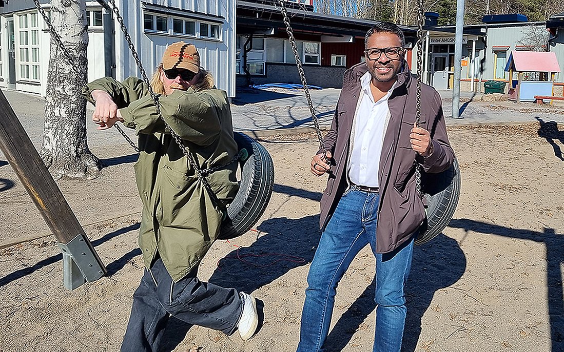 Johan Rensfeldt, Movits, och hotelldirektör David Viklund tillbaka på Ängskolan. 